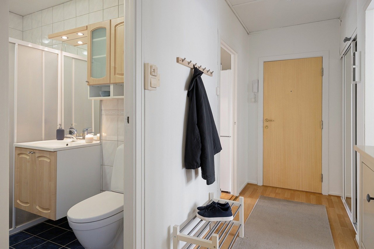 Ściana w stylu japandi – minimalizm z nutą natury